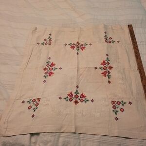 Embroidered Floral Vintage Linen Cream Square W Multicolor Cross-Stitch 31" X 32
